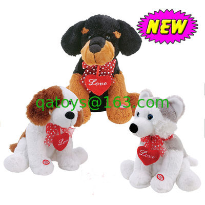 Oso de peluche lindo del día de tarjetas del día de San Valentín con los juguetes rellenos corazón del empuje de la flor