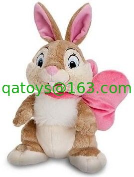 Los juguetes de la felpa del conejito del conejo de Pascua Peter de los peluches para el festival celebran