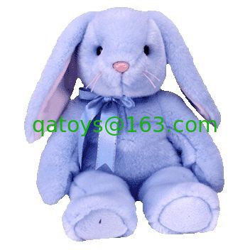 Los juguetes de la felpa del conejito del conejo de Pascua Peter de los peluches para el festival celebran