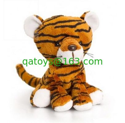 El peluche de la jirafa de la vaca del león de la panda del tigre del animal salvaje juega a Brown