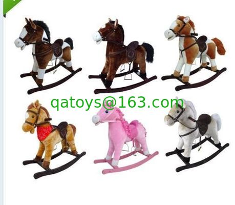 Juguetes lindos del bebé de la colección del caballo mecedora de la felpa para el paseo de los niños en jugar