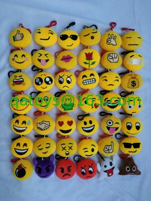 Llavero precioso lindo del juguete de la felpa de Emoji con el gancho para los regalos de la promoción