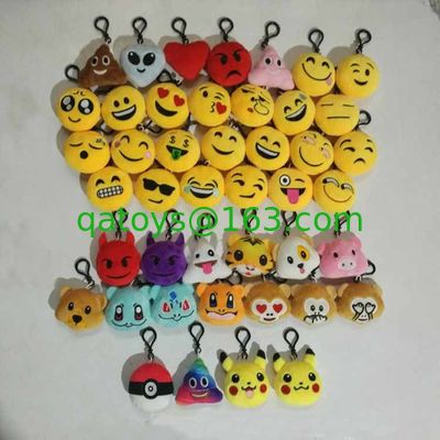 Llavero precioso lindo del juguete de la felpa de Emoji con el gancho para los regalos de la promoción
