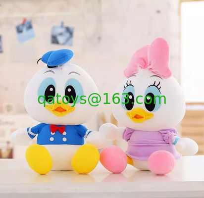 El Pato Donald y Daisy de Disney con material de partículas de espuma / nanopartículas