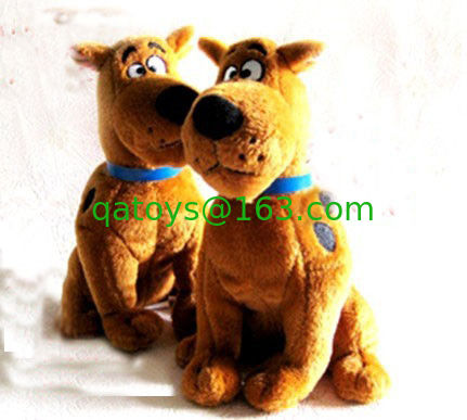 Cartoon promocional de juguetes de peluche Scooby Doo relleno, sentado pose