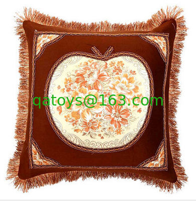 Amortiguadores y almohadas antiguos del sofá del estilo de Europa para el coche/la cama en Brown