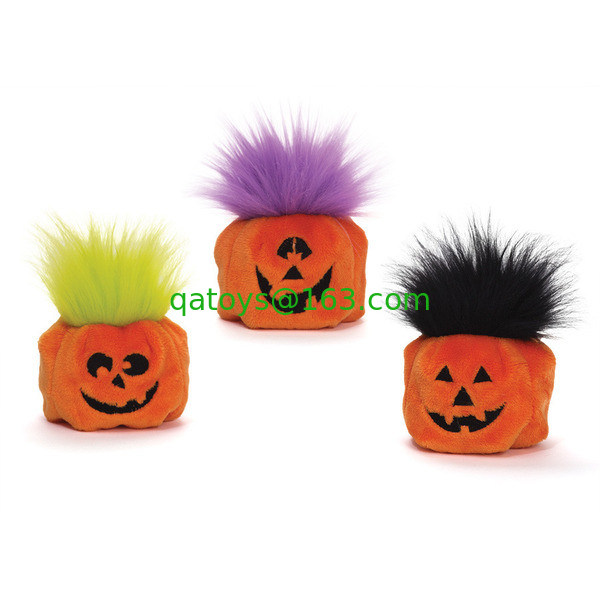 Pequeños juguetes rellenos lindos de la felpa de Halloween del juguete de la calabaza con el logotipo de encargo