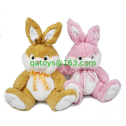 Forme los conejitos de pascua rellenos día de fiesta/los conejitos de la felpa de Pascua por encargo